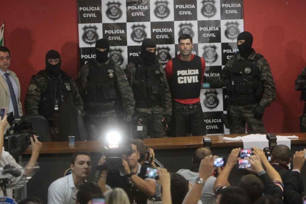 Na foto: Tiago Rocha é apresentado à imprensa em Goiânia. Créditos: Jornal Opopular.