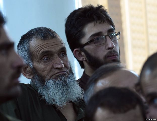 Zain-ul-Din e Yakoob durante o julgamento. Foto: Getty Images.
