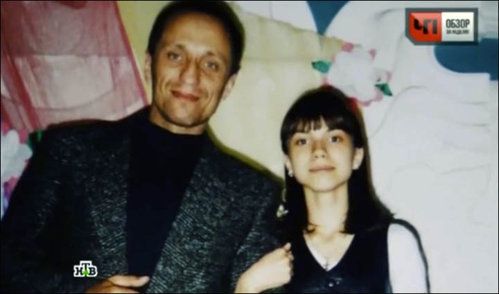 O serial killer russo Mikhail Popkov e sua filha. Popkov era casado há mais de 20 anos quando foi desmascarado como um frio assassino em série.